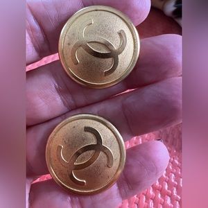 2 Chanel replacement buttons